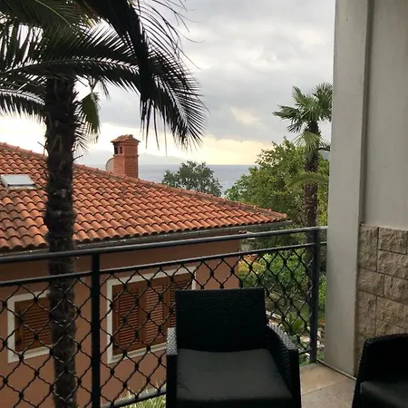 Nika Apartman Lovran