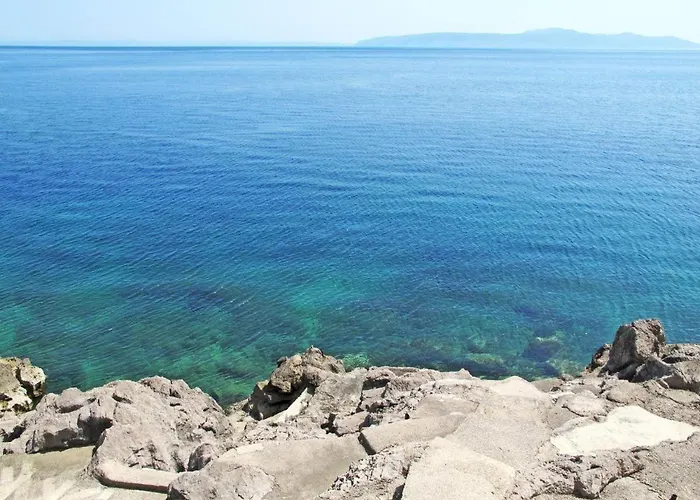 アパート Nika ロヴラン